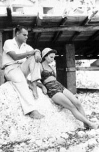 Elsa Morante con Alberto Moravia a Capri