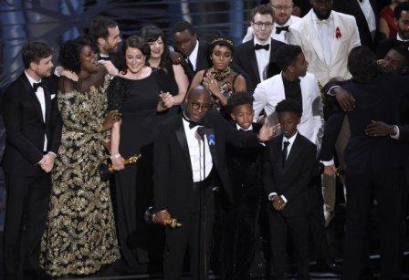 Oscar 2017: La La Land scippato, ancora una volta trionfano il politicamente corretto e il ricatto sociale