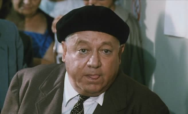 Enzo Biagi intervista Fantozzi, che ormai lo ha raggiunto, sul libro ‘Avanti’ di Renzi